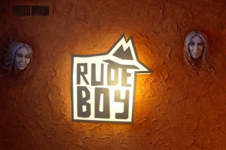 RUDE BOY nowe   szaty   króla