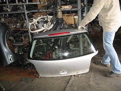 Policja przejęła części samochodowe