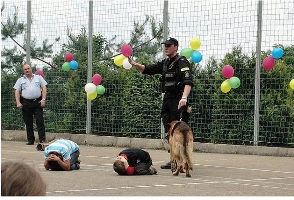 Radosne spotkanie z policją