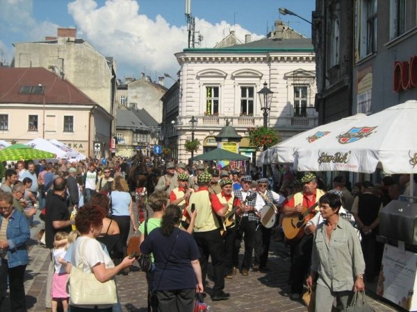 Dorożką po bielskim deptaku