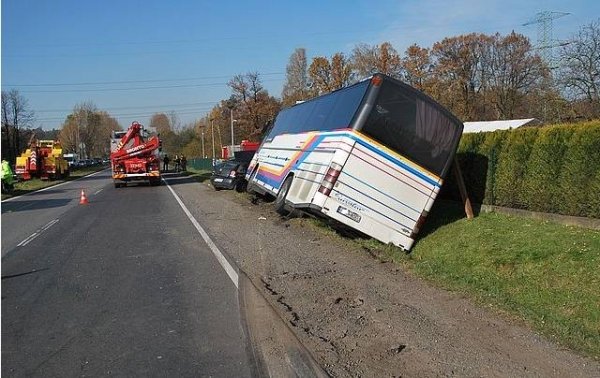 Wypadek autobusu na DK1