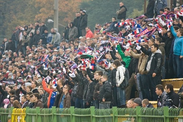 Derby bez wigoru