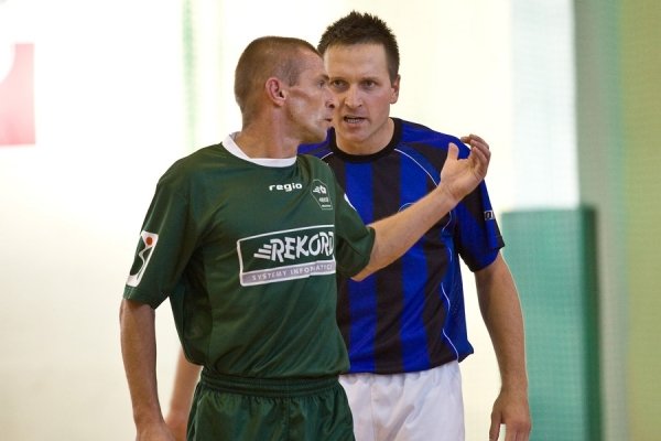 Rekord znów gromi