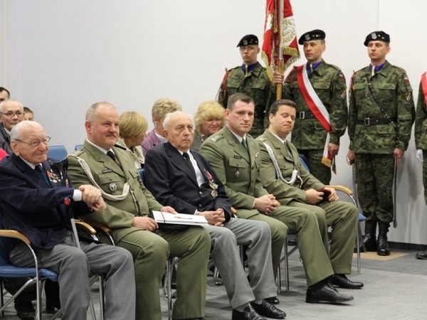 Bielska młodzież z Maczkowcami