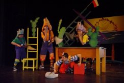 Publiczność wraca do teatrów