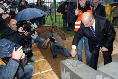 Prezydent zamurował akt