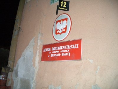 W oświatowym tyglu