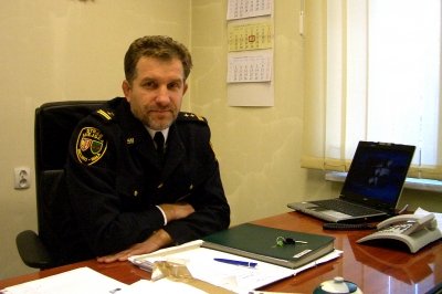 Strażnik chce być przyjacielem