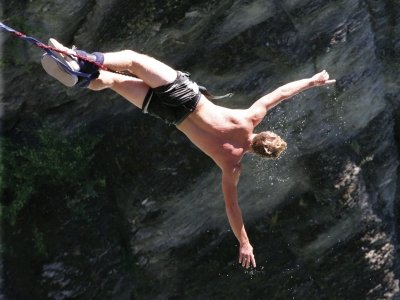 Skok na bungee zamiast krawata