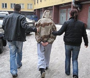Za mundurem… rzeka wyzwisk