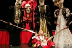 Teatr olbrzymów i liliputów