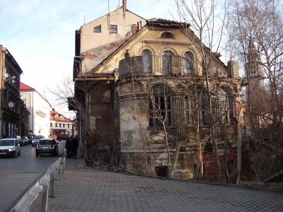 Zabytkowa rudera straszy w centrum