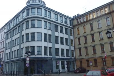Urzędnicy dbają o siebie
