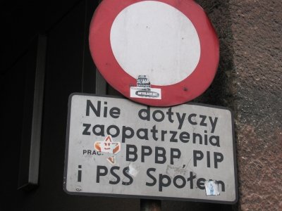 Polowanie na turystki czy kulawe prawo?