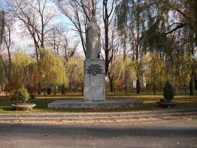 Zastąpił prezydenta na cokole