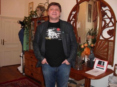 Teatr zarabia na wojnie