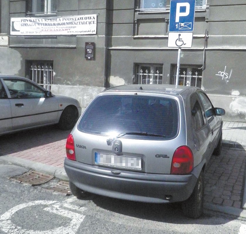 Miejsc mało, aut dużo