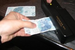 Uwaga na fałszywe pieniądze!
