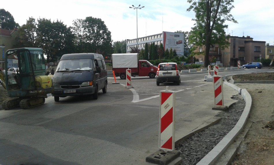 Dodatkowe utrudnienia w rejonie placu