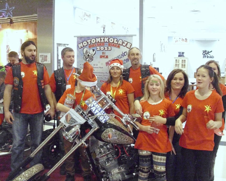 Kawalkada motocyklistów na Mikołajki