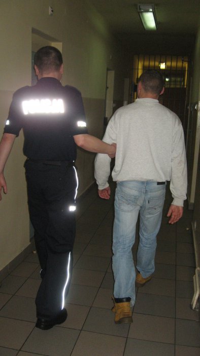 Pobita szukała pomocy w aptece