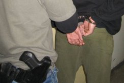 Próbował przekupić policjantów