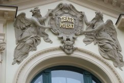 Idź do teatru - pomoc jest bezcenna