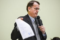 Ksiądz Oko o gender - foto