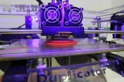 Plastikowe duplikaty w przestrzeni 3D