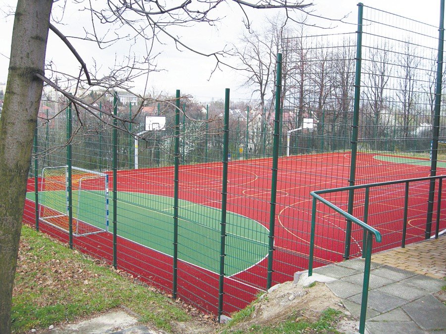 Plastikowe orliki