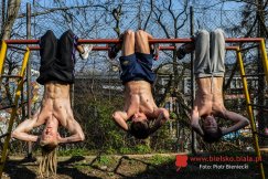 Biorą ich za wandali - galeria