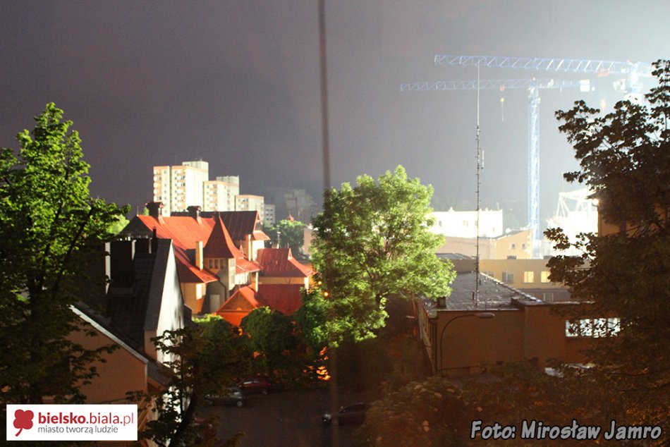 Uciążliwa iluminacja stadionu - foto