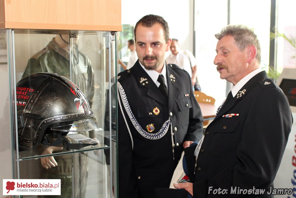 Uniwersalna służba ratownicza - foto