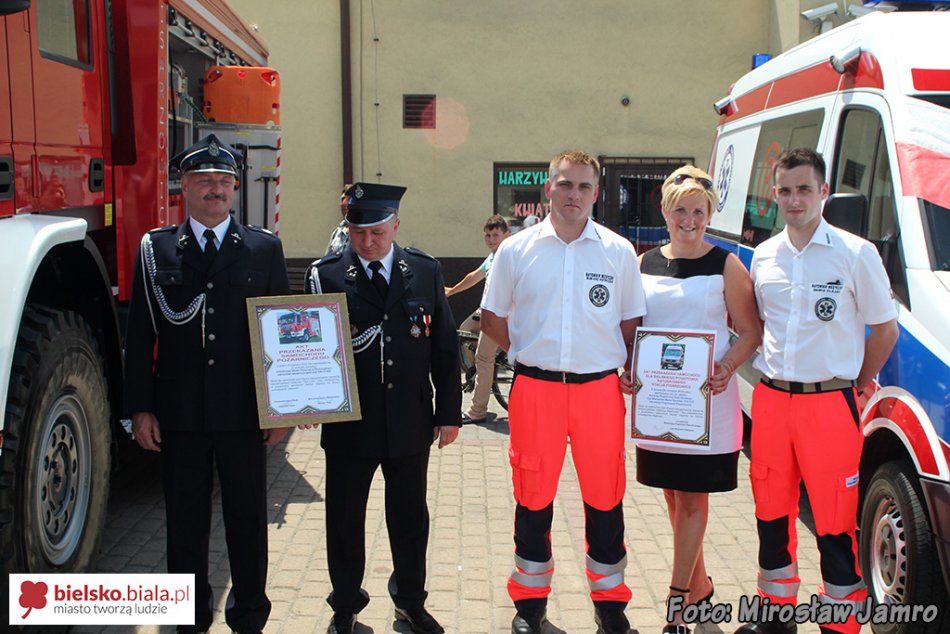 Wóz bojowy i ambulans dla Pisarzowic - foto