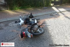 Zderzenie osobówki ze skuterem - foto