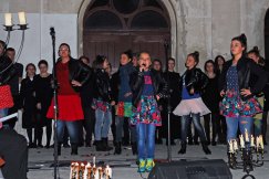 Śpiewali pośród świateł - foto