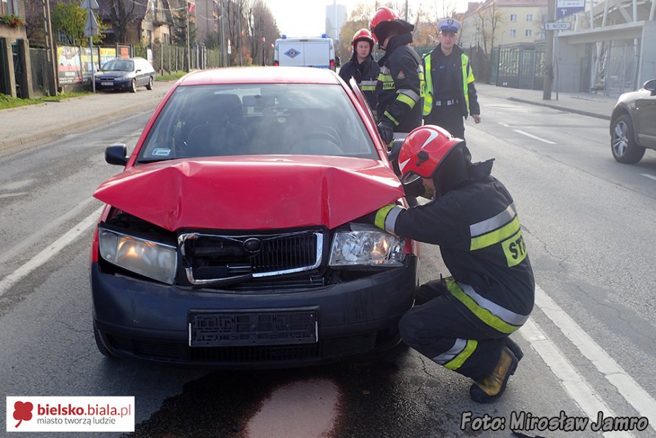 Nie zachował bezpiecznej odległości - foto