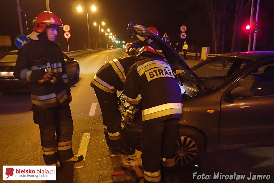Wjechał na czerwonym świetle - foto
