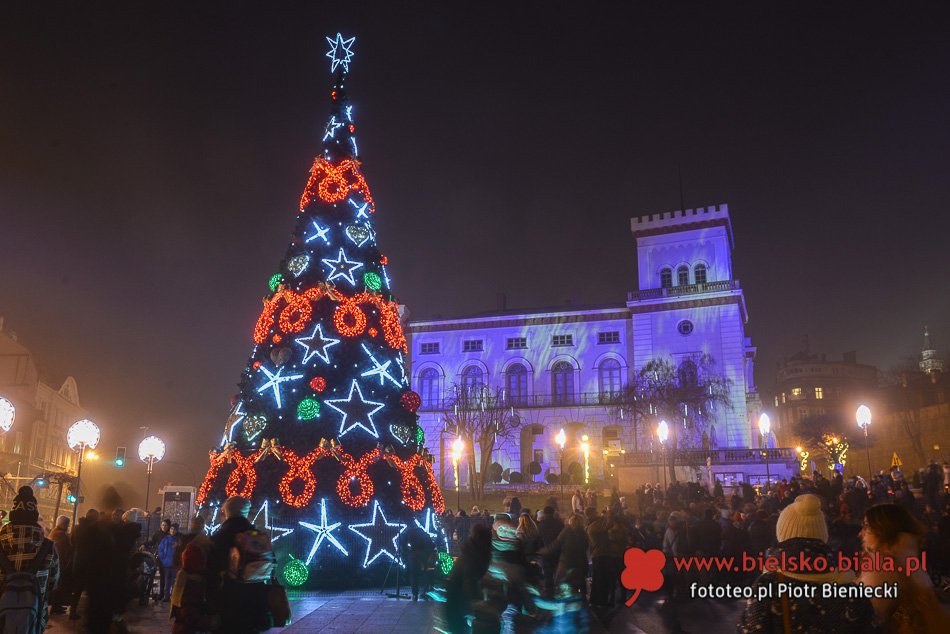 Prezydent włączył iluminacje - foto