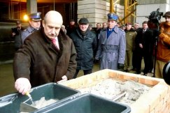 Kamień pod komendę - foto