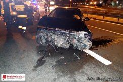 S1: auto uderzyło w barierę - foto