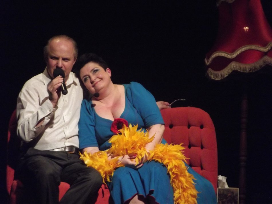 Teatr śmiechu przez łzy - foto