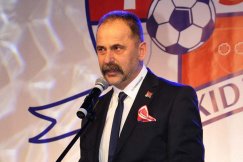 Zmiana decyzji w sprawie akredytacji