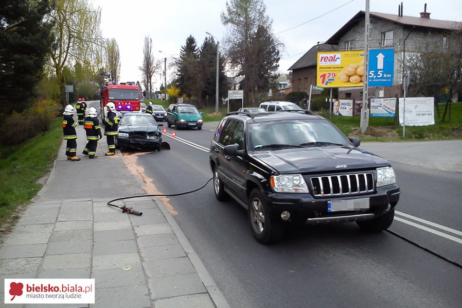 Najechała na tył auta - foto