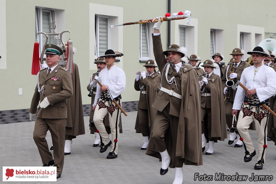 Pokaz musztry przed ratuszem