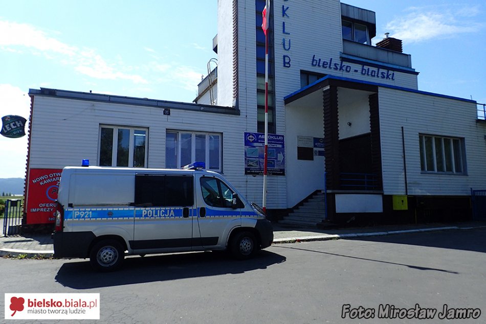 Wypadek na lotnisku w Aleksandrowicach - foto