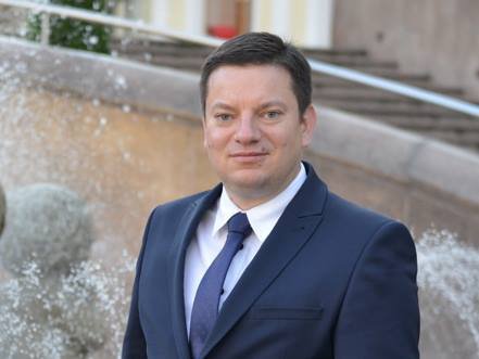 Lewica odkrywa karty