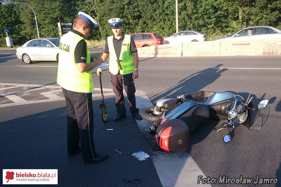 Zderzenie osobówki z motocyklem - foto