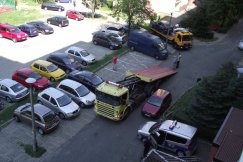 Walka o miejsca parkingowe - foto