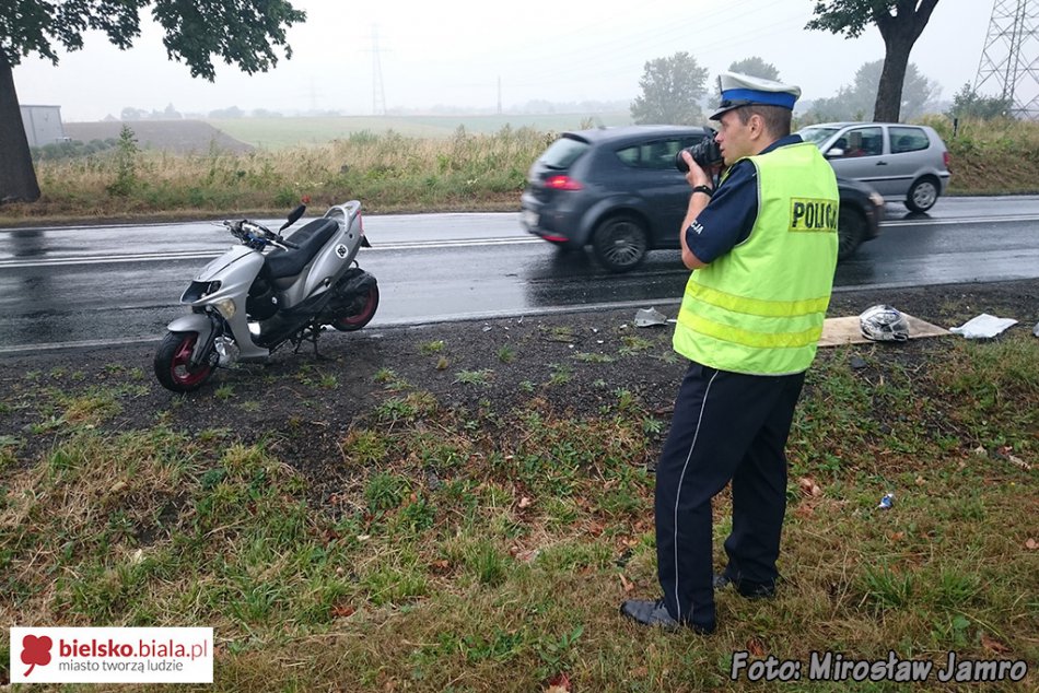 Zderzenie skutera z osobówką - foto